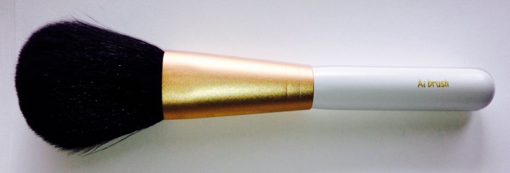 パウダーブラシ